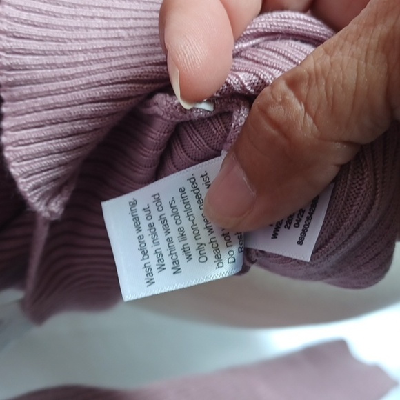 Nine West Rib Crewneck Sweater, Size L Lilac, 19" PTP, 23" L - Picture 7 of 8